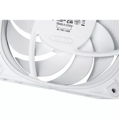 Be Quiet! Cooler 14cm - SILENT WINGS PRO 4 White 140mm PWM (2400rpm, 36,8dB, fehér)